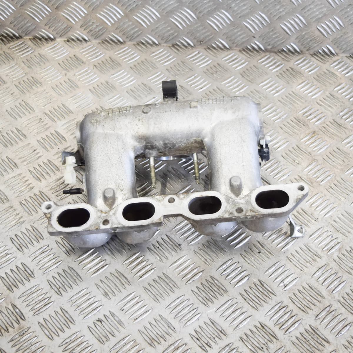 TOYOTA PRIUS XW20 Inlet Intake Manifold 1NZ-FXE 1.5 Hybrid 57kw 2007