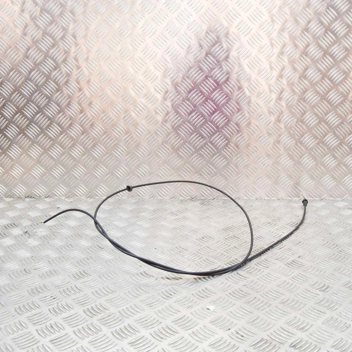 TESLA MODEL S Bonnet Hood Lock Release Cable 6009164-00-E 310kw 2014