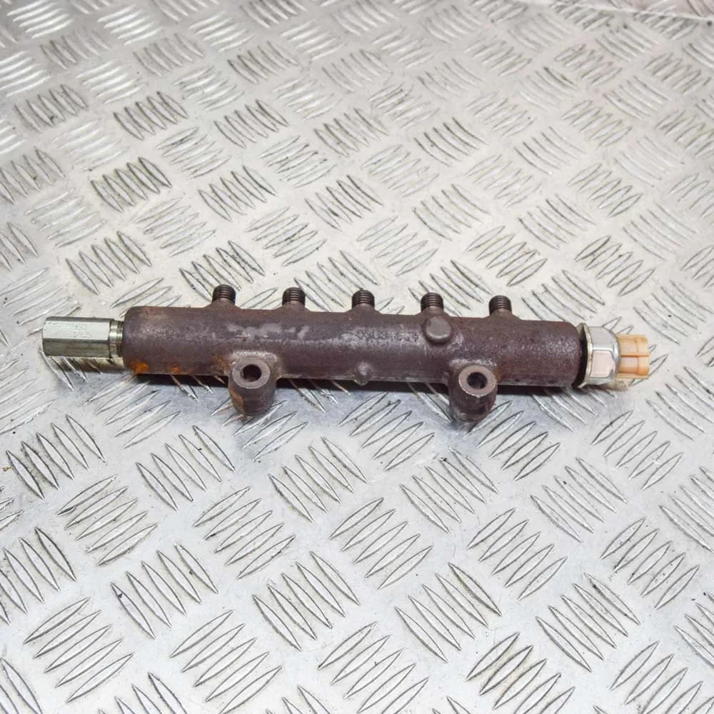 MITSUBISHI L 200 TRITON KJ Fuel Rail 45PP3-3 2.4 Diesel 112kw 11684719