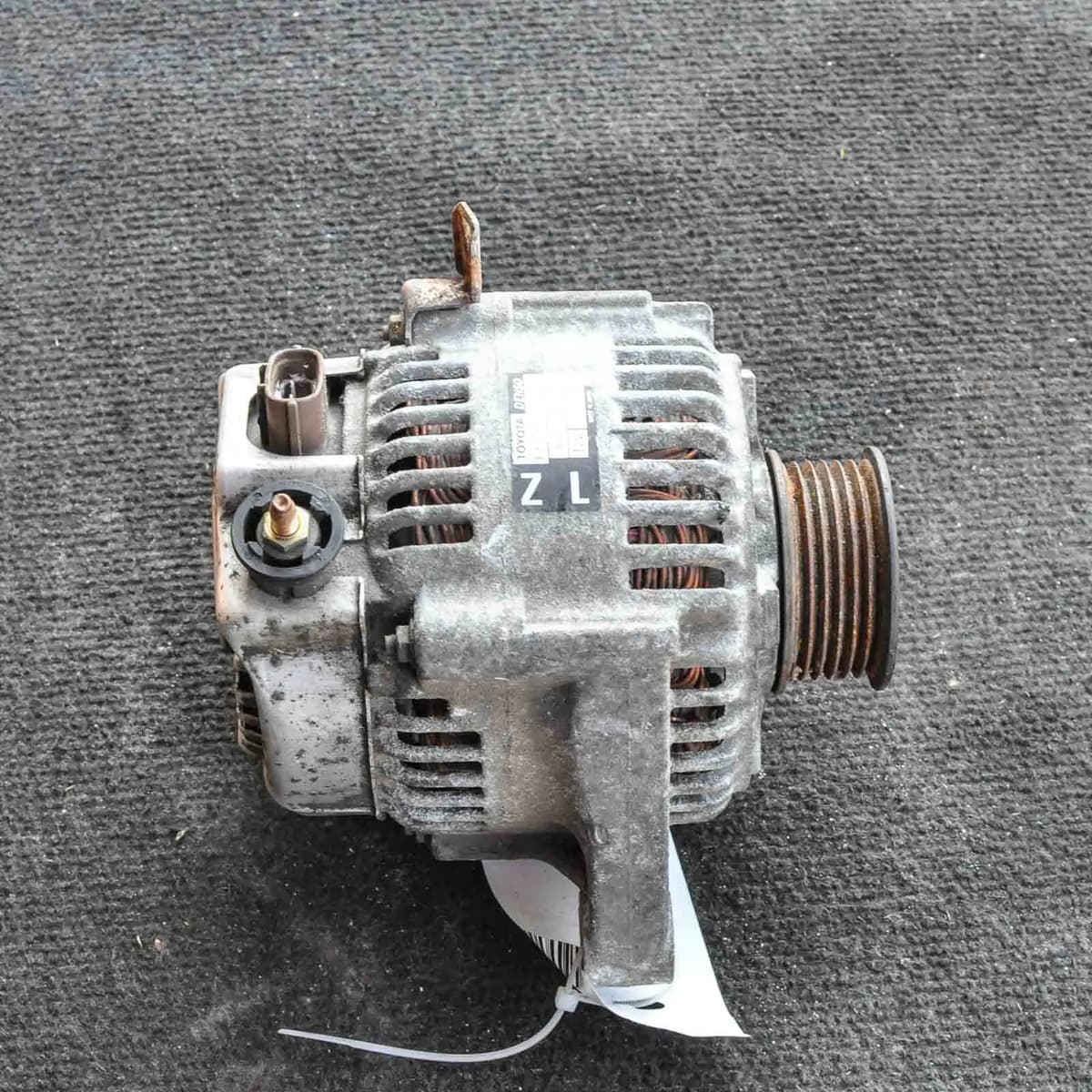 TOYOTA COROLLA Verso _E12_ 2002 Alternator Generator 27060-22100