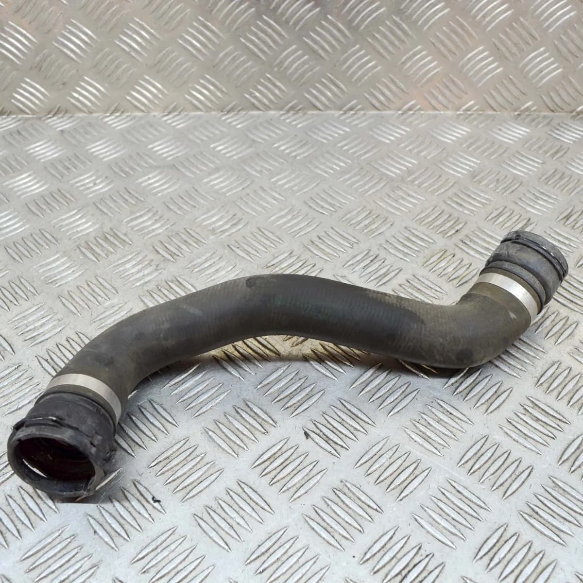 BMW 3 F30 320 d Right Side Water Coolant Radiator Hose 8514051 2.0D 140kw 2015