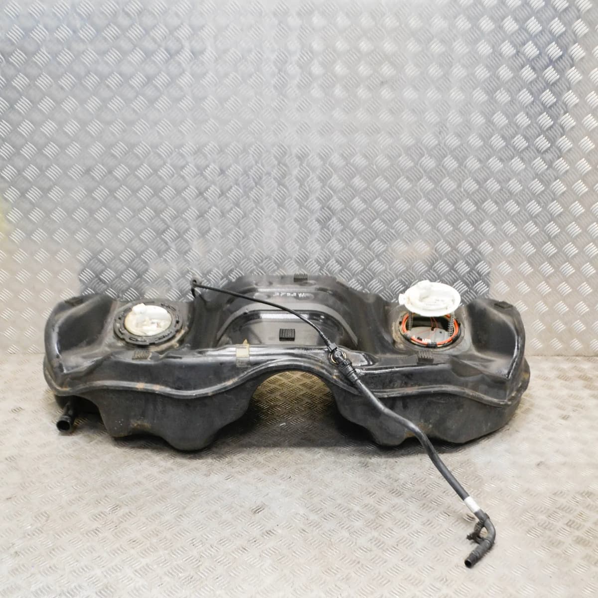 MASERATI QUATTROPORTE M156 Fuel Tank 670003257 670003734 3.8 Petrol 390kw 2014