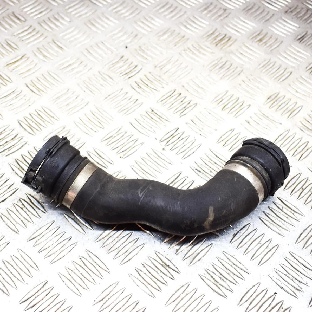 BMW 3 F30 330 d Right Side Water Radiator Hose 3.00 Diesel 190kw 2012