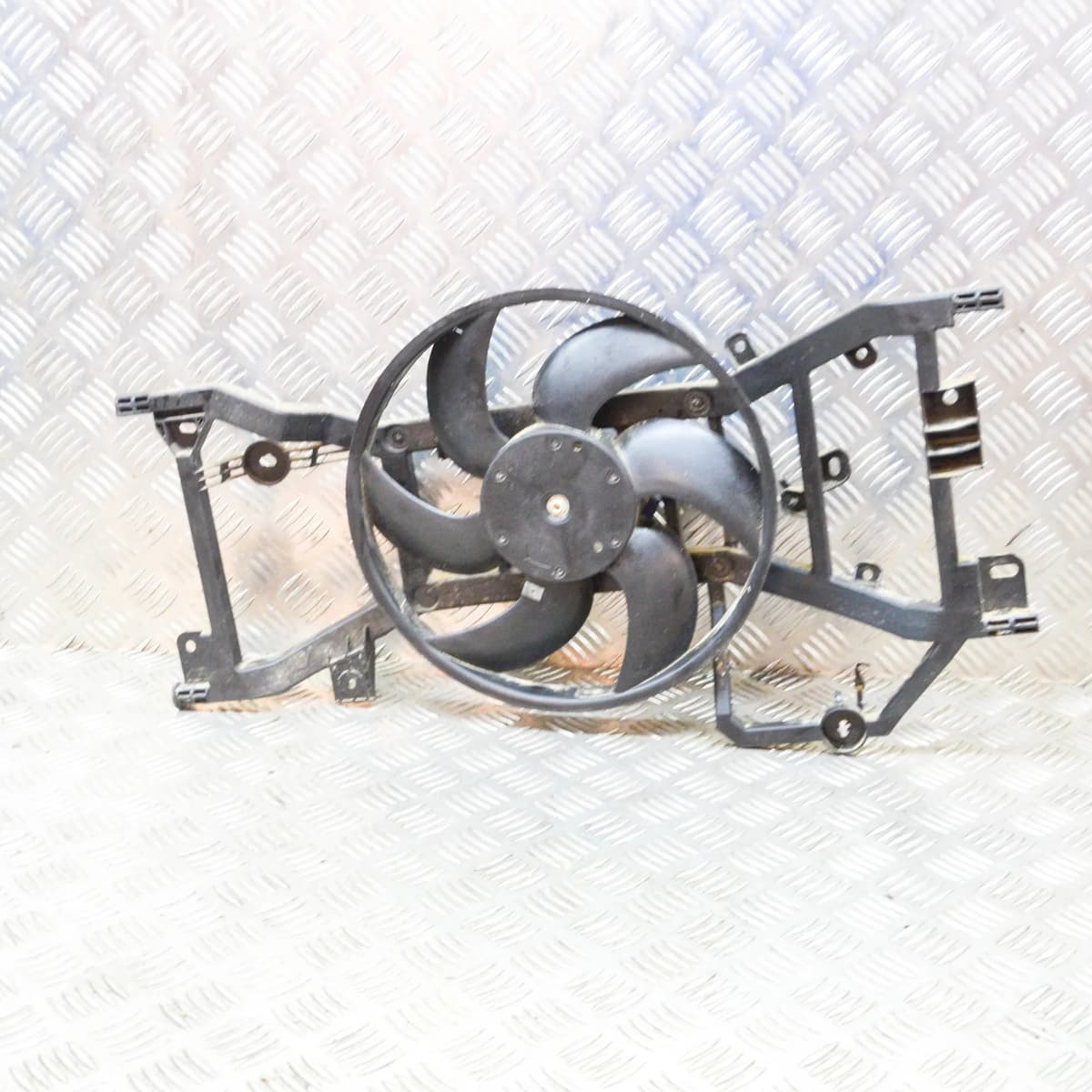 DACIA SANDERO B52 Radiator Cooling Fan 214810048R 1.2 Petrol 55kw 2015