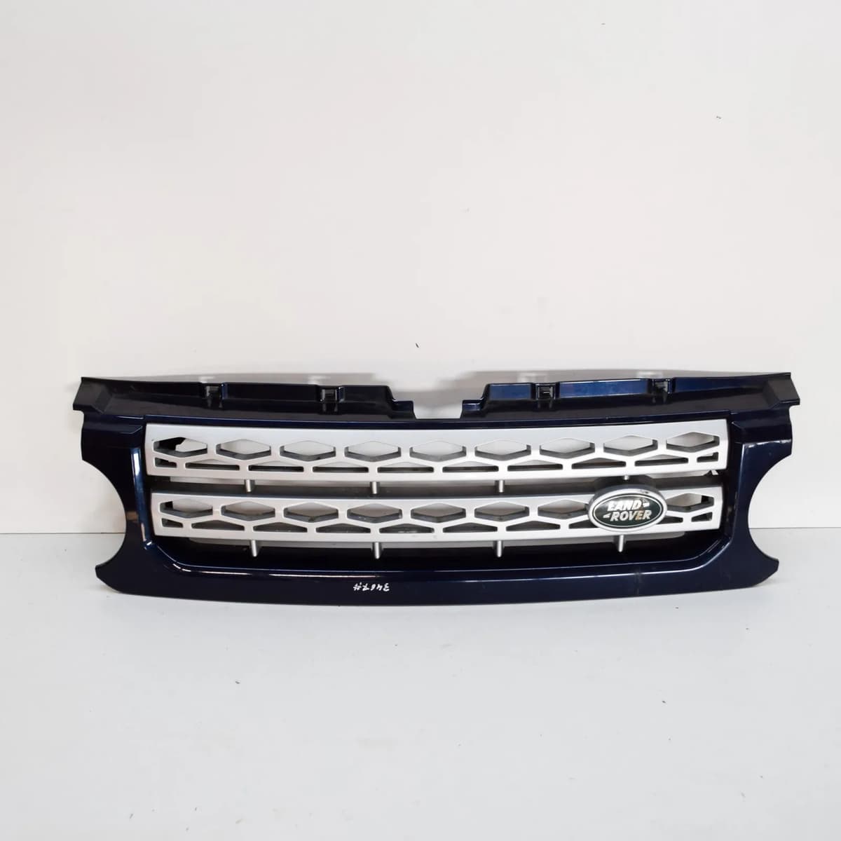 LAND ROVER DISCOVERY L319 Front Radiator Grille AH22-8138-BW 3.0D 188kw 2013