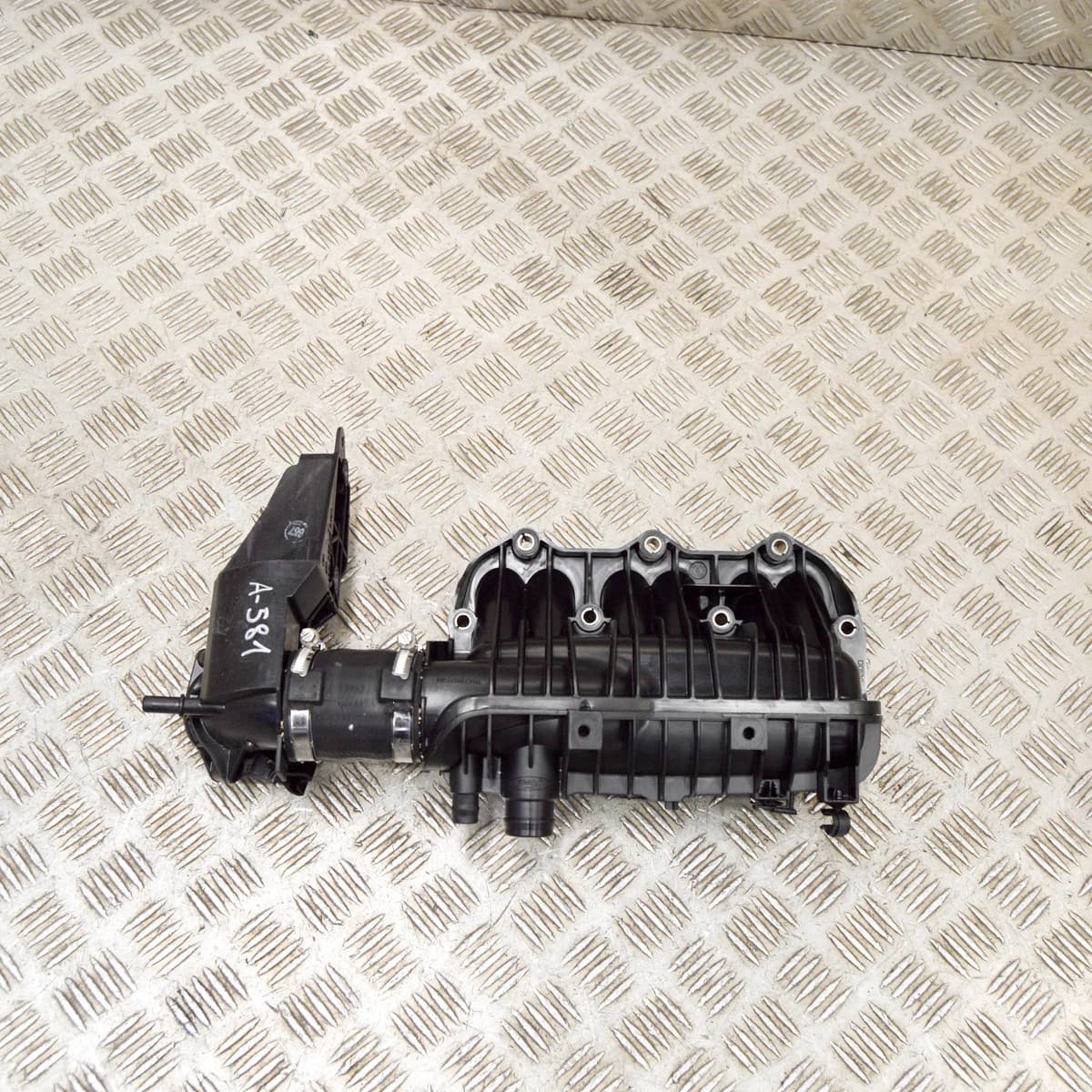FORD FOCUS MK3 Intake Manifold CM5G-9424-FA 1047092S01 1.0 Petrol 74kw 2013