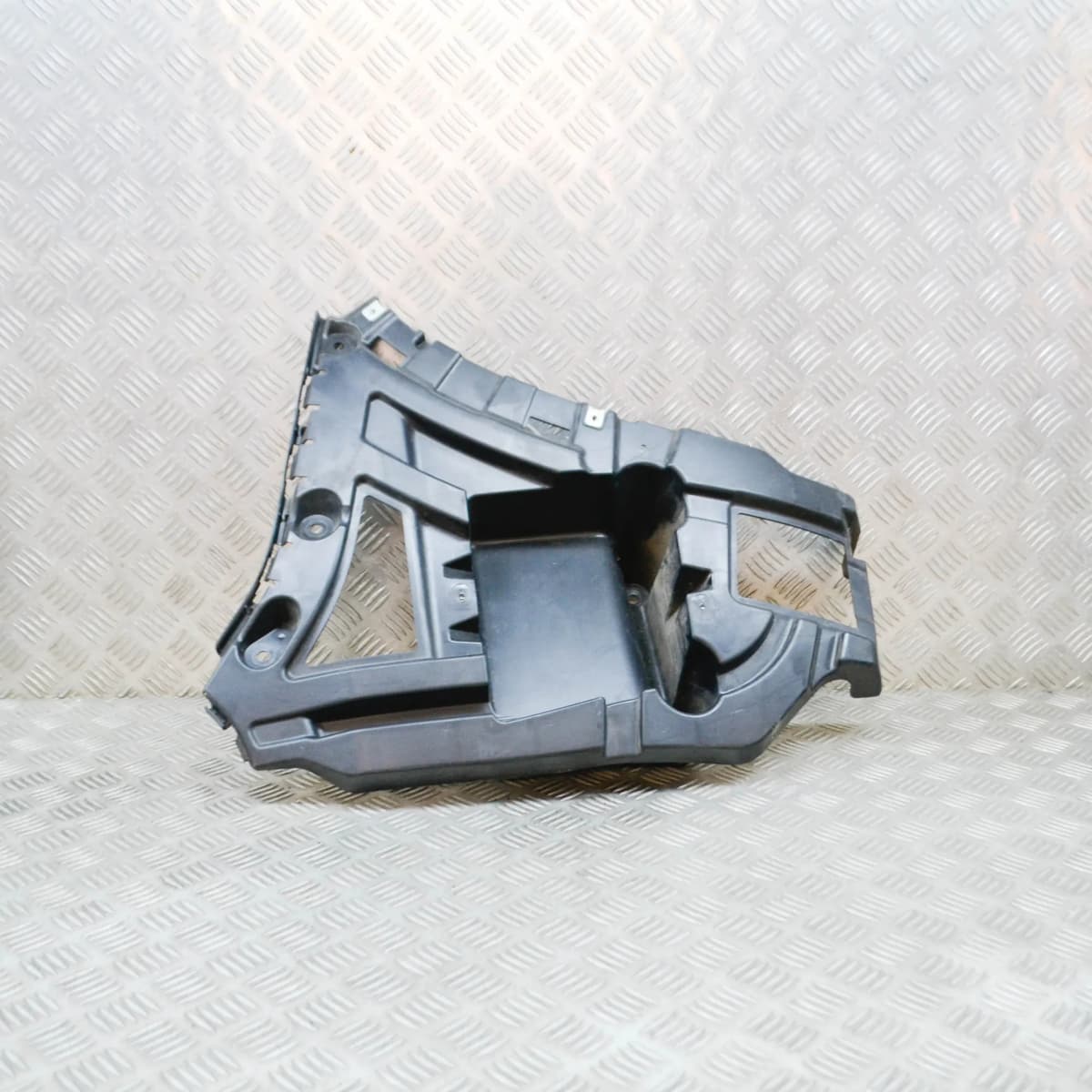 BMW X3 F25 xDrive 30d Rear Right Bumper Bracket 7210078 3.0 Diesel 190kw 2013