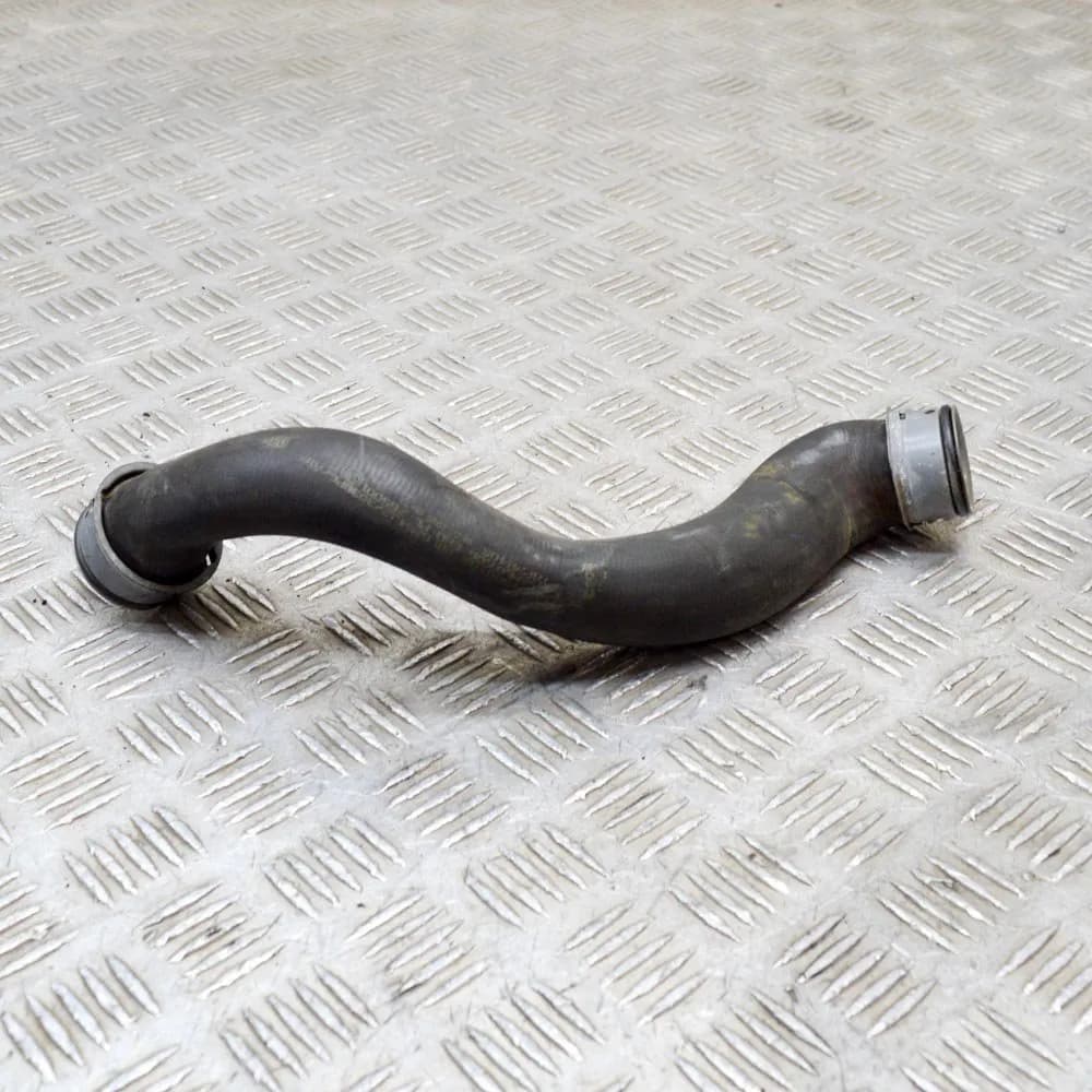 MERCEDES-BENZ E S212 220 BlueTEC Left Side Water Radiator Hose A2045011582 130kw