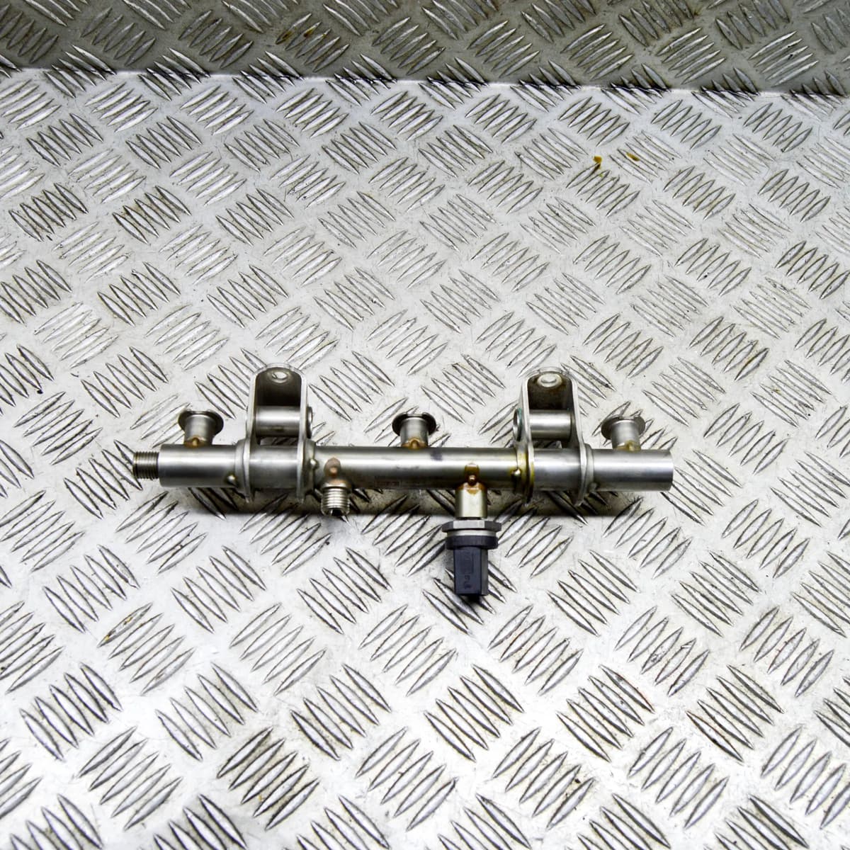 PORSCHE PANAMERA 970 Fuel Rail 94611011800 06J906051F 3.0 Petrol 309kw 2016