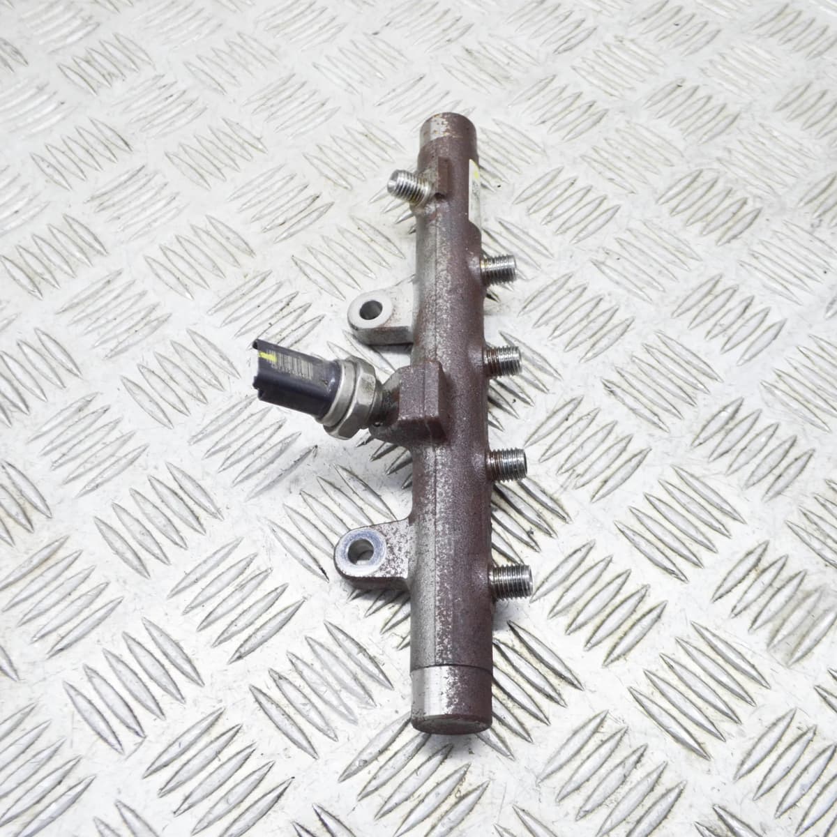 MERCEDES-BENZ CITAN Furgon W415 Fuel Rail 175218188R 5WS40936 1.5D 81kw 2014