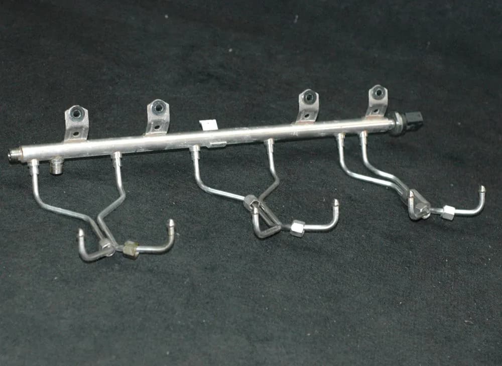 BMW 4 Petrol Fuel Rail F82 7848363 2014 3.0l 317kw