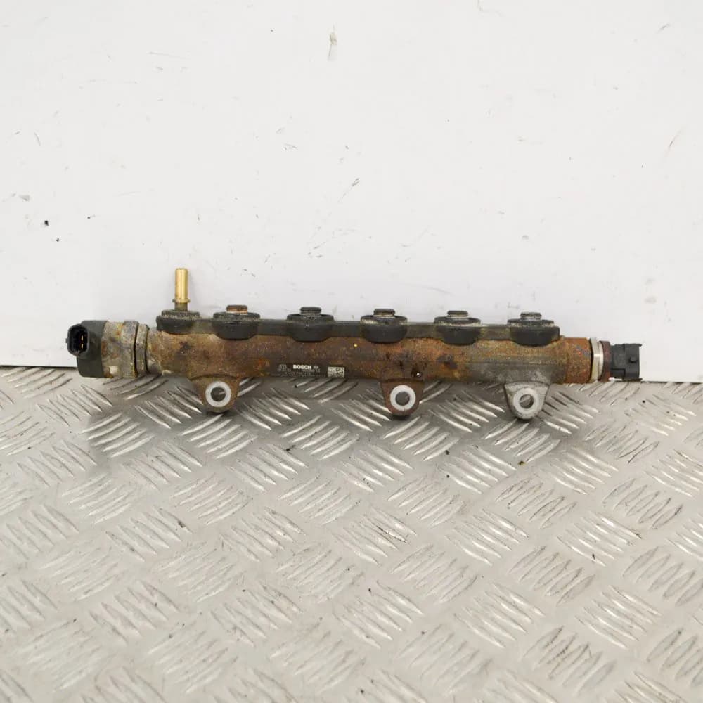 Renault Trafic Fuel Rail 8200842432 0445214155 MK2 2.0 Diesel 84KW