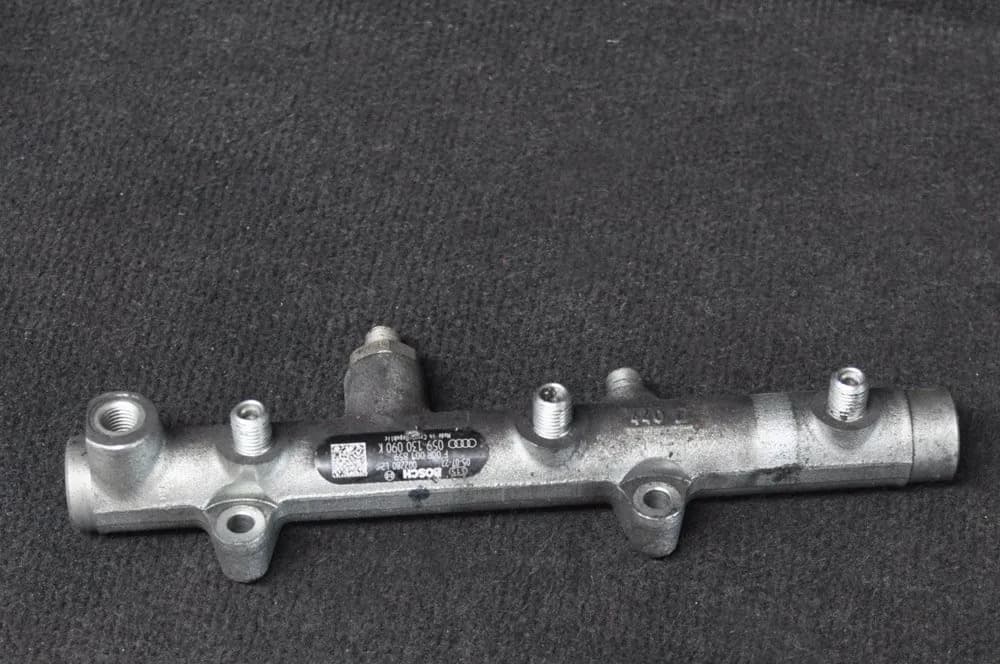 Audi A6 Fuel Rail 059130090K 3.0 Diesel C6