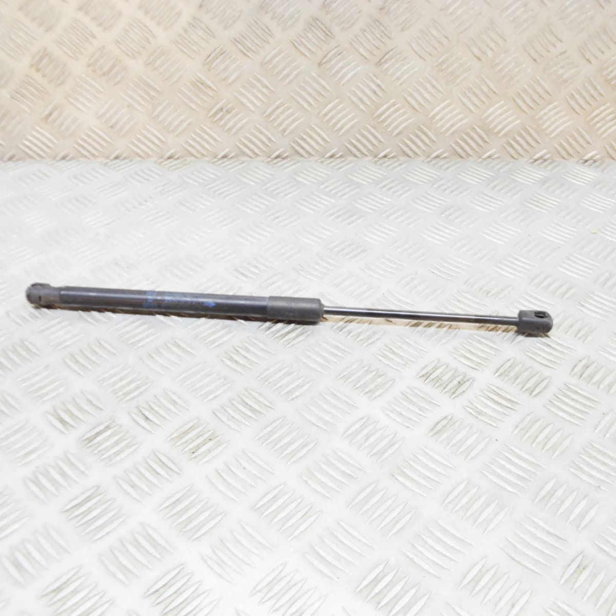 MASERATI GHIBLI M157 Front Left Bonnet Strut 670008872 3.0 Petrol 301kw 2015