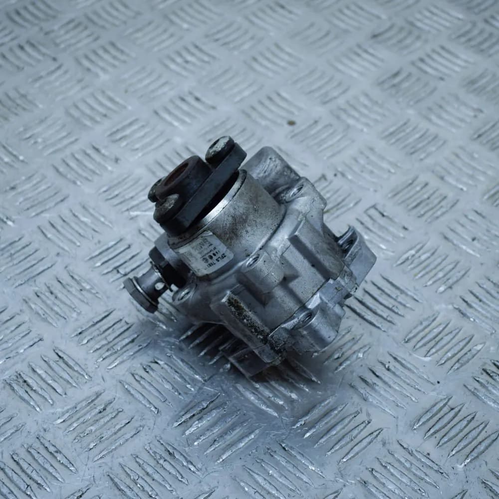 BMW 1 E81 2.0 Diesel Power Steering Pump 7692974646 2005