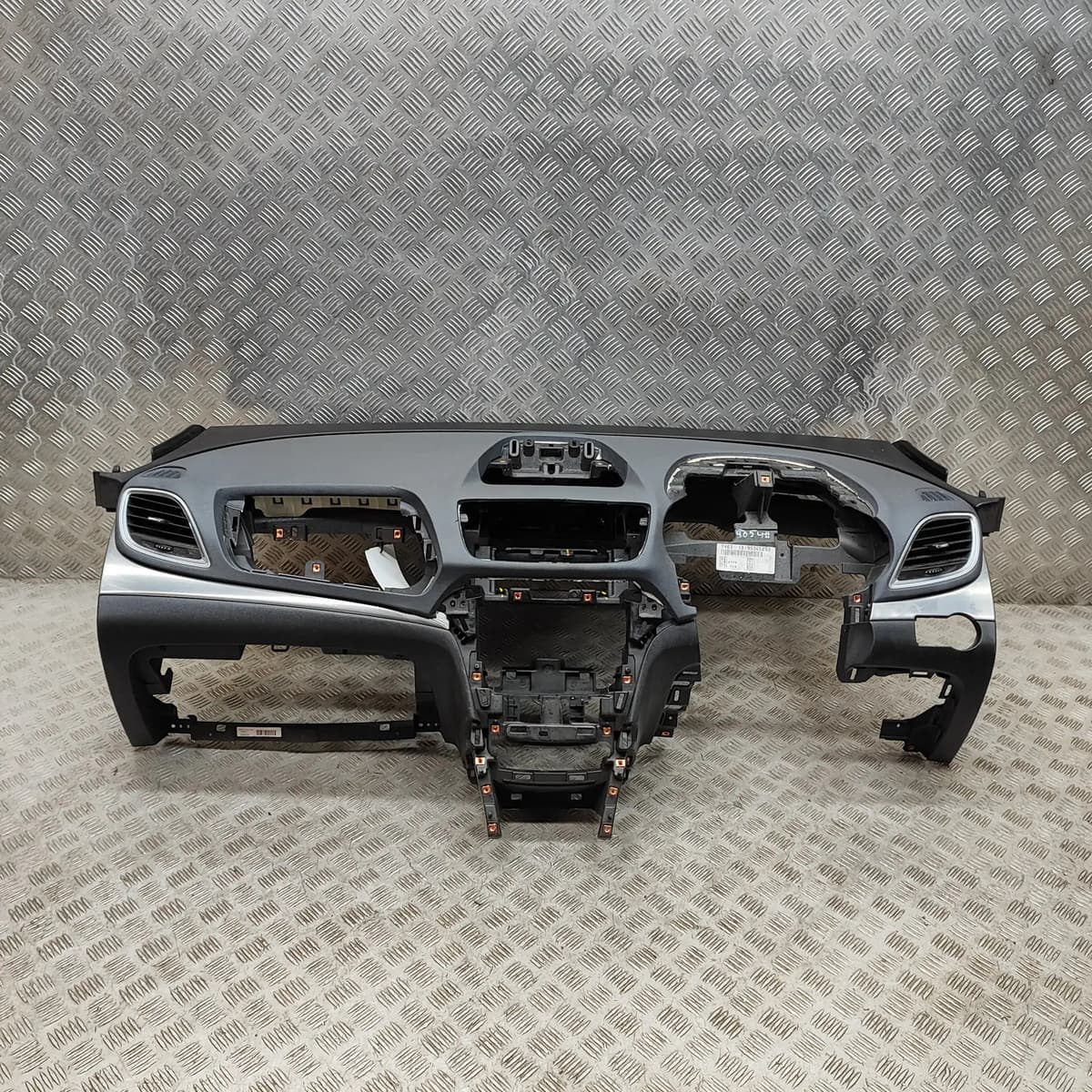 VAUXHALL MOKKA Dashboard RHD 95365293 1.6 Petrol 85kw 2014 21634057
