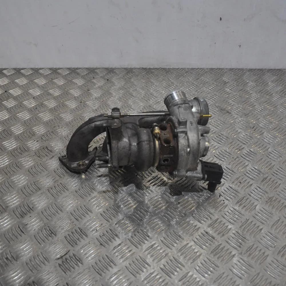 Volkswagen PASSAT 1.4 TSI 110KW Turbocharger 03C145702R B7 2012