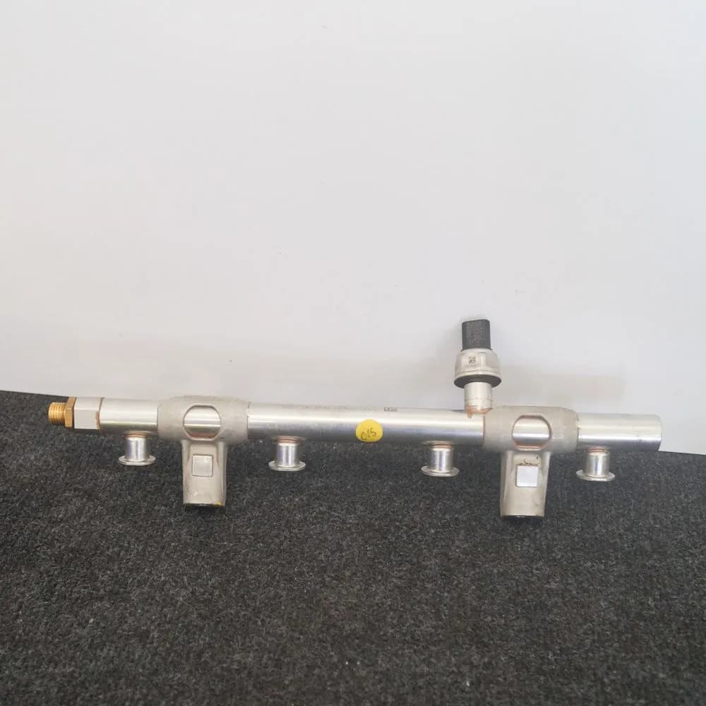 AUDI A4 B9 2.0 TFSI Fuel Rail 06L133317 2.00 Petrol 183kw 2016