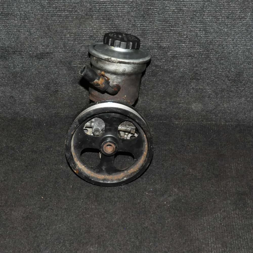 TOYOTA AVENSIS T250 Power Steering Pump 2.2 Diesel 130kw 2008