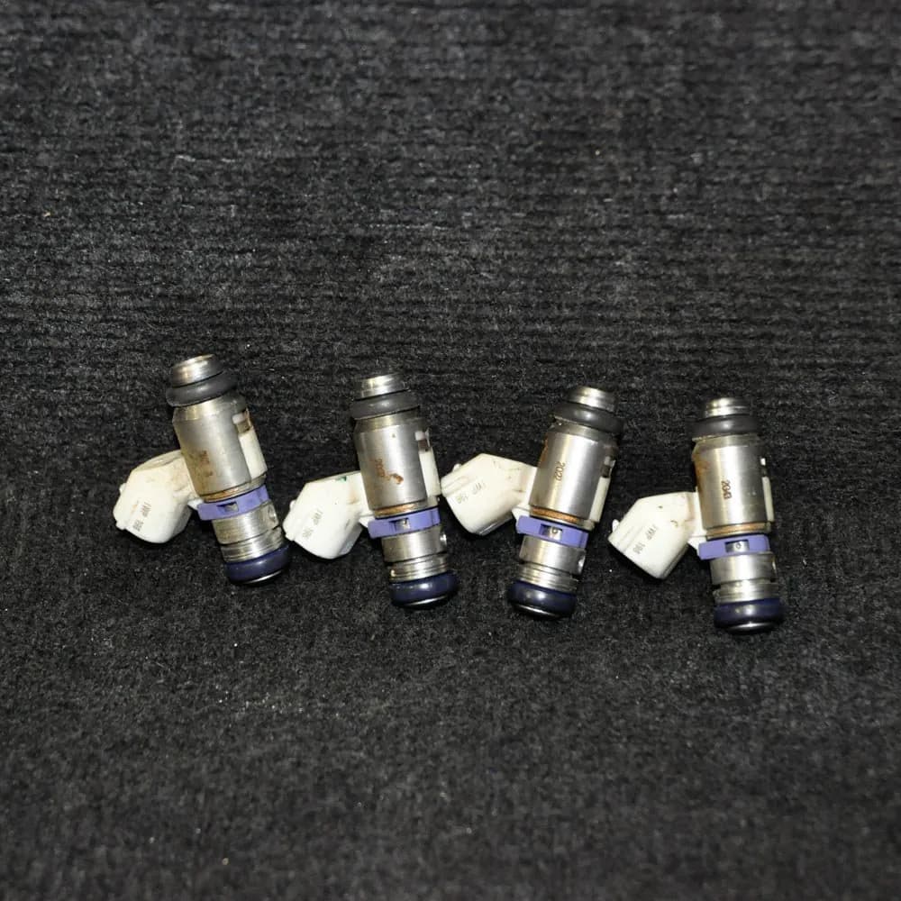 Volkswagen Polo 1.4 Petrol 63kw Fuel Injetors Set Kit 036031AH Mk5 2010