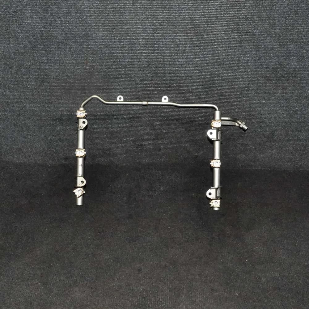Audi A6 C6 2.4 Petrol 06E133681F 130kw Fuel Rail 2006