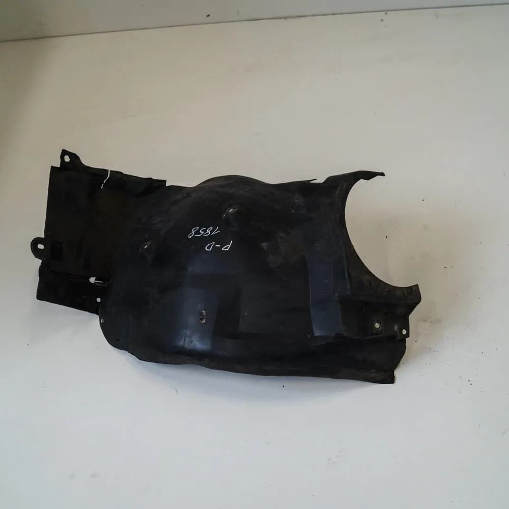 MERCEDES-BENZ C W203 Front Right Arch Liner Rear Part A2038841222 2348491
