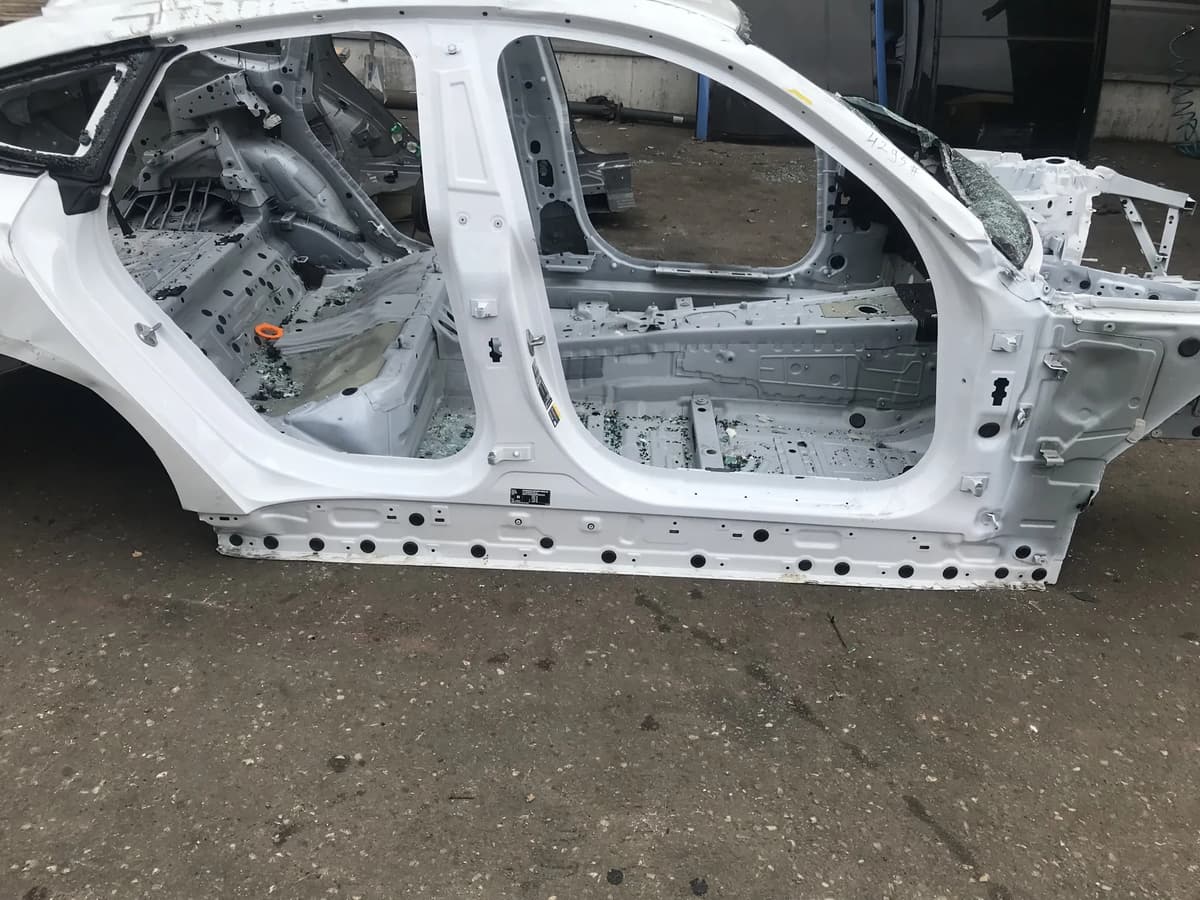 BMW i4 G26 Right Side Sideskirt Electricity 250kw 2023 23794485