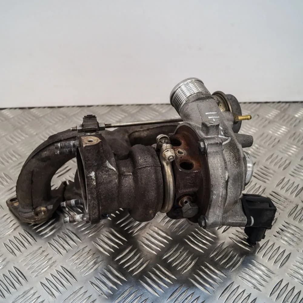 VW PASSAT B7 Turbocharger 03C145702R 1.4 TSI