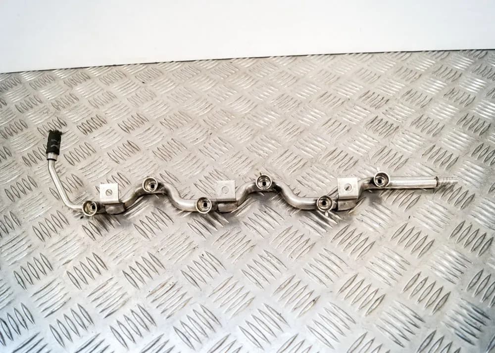 Bentley Continental Flying Spur Fuel Rail 6.0 Petrol 412kw 2011