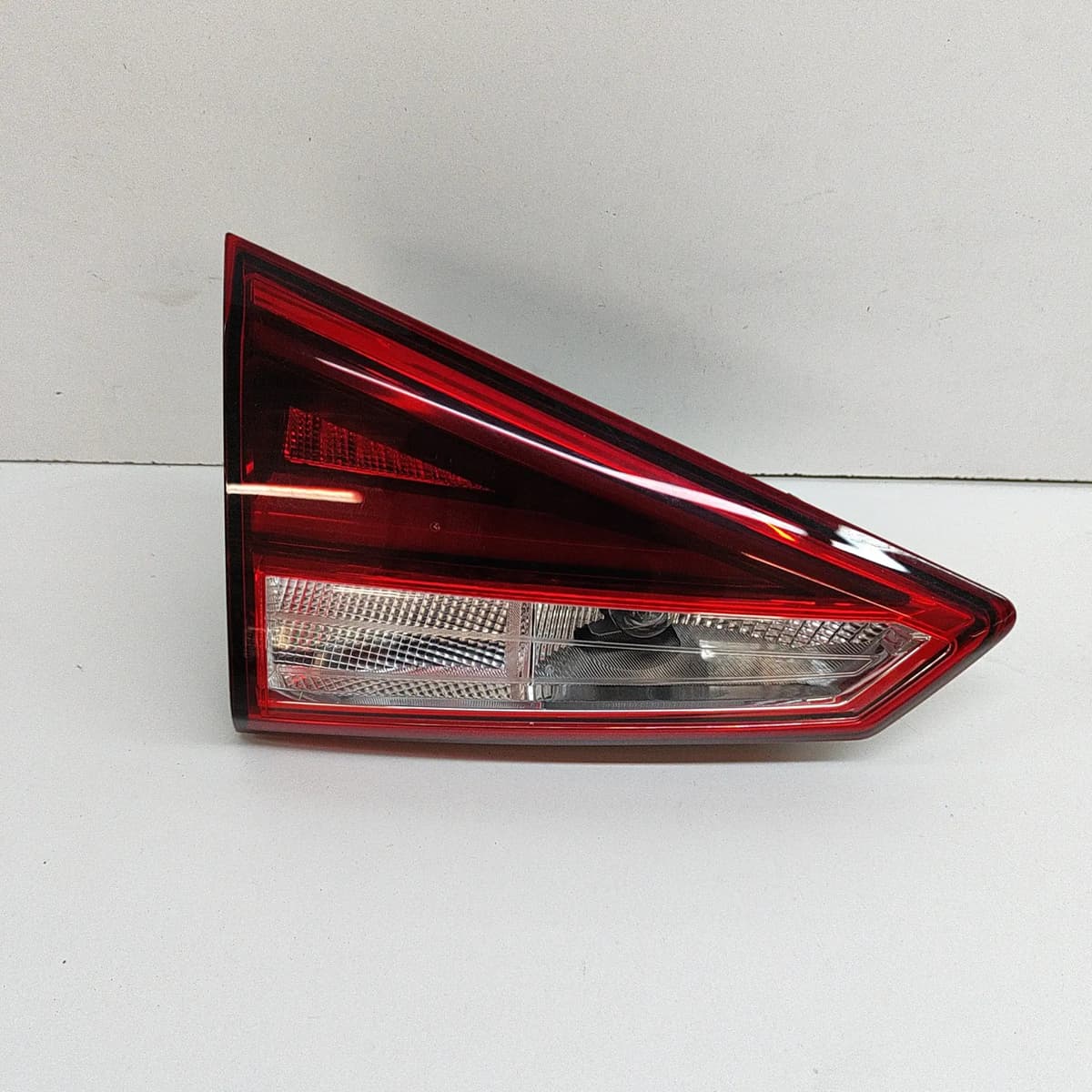 SEAT ARONA KJ7 Left Side Tailgate Tail Light 6F9945307E RHD 2019 26060381