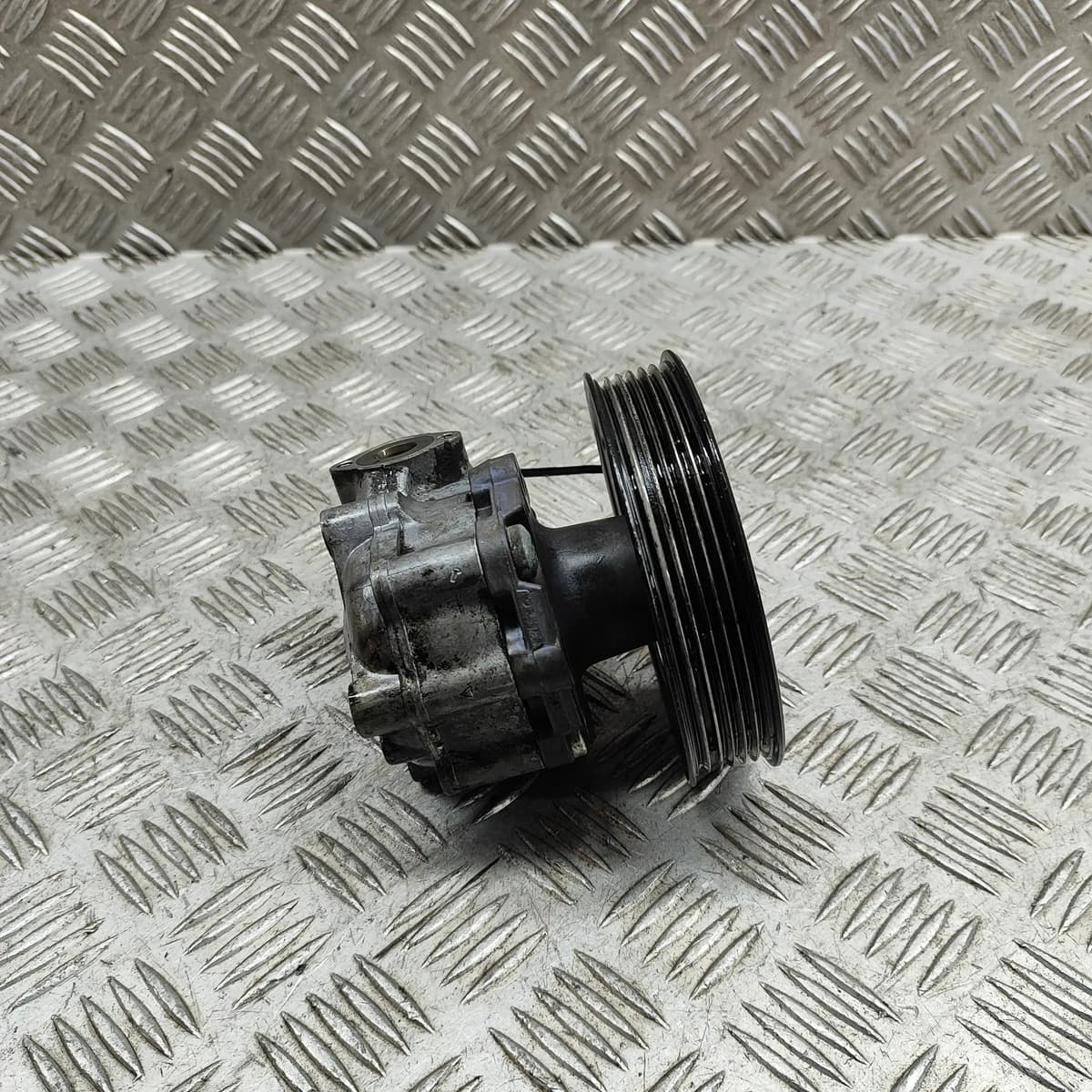 AUDI A6 C6 Power Steering Pump 4F0145156J 3.0 Diesel 176kw 2010 27235991