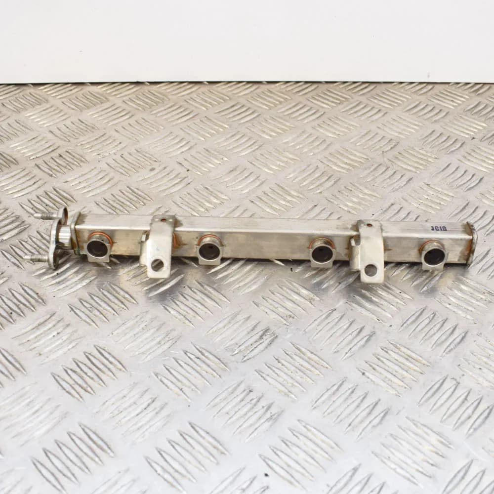 Hyundai i10 PA Fuel Rail 3G18 2014 1.2 Petrol 63KW