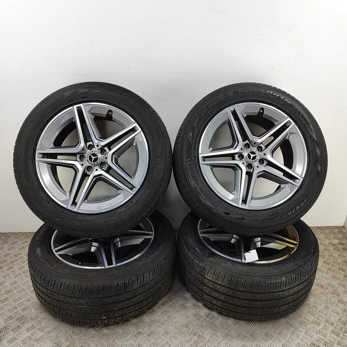 MERCEDES-BENZ GLE W167 Wheel Set 9Jx20H2 ET57 ET44 275/50 R20 A1674013200 2020