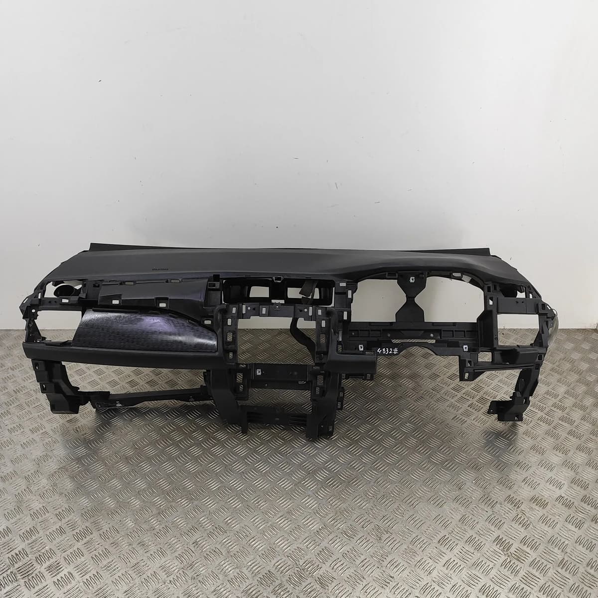 NISSAN LEAF ZE1 Armaturenbrett 68200-5SJ0B Strom 110kw 2019 RHD 27876375