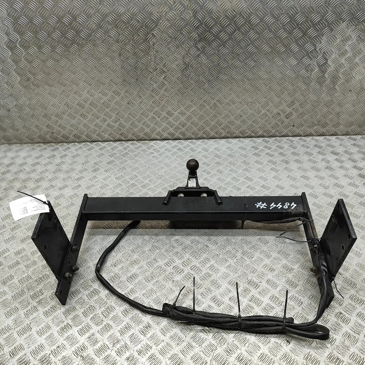 MERCEDES-BENZ SPRINTER 3,5-t Van 906 2007 Towbar Kit A9063104700