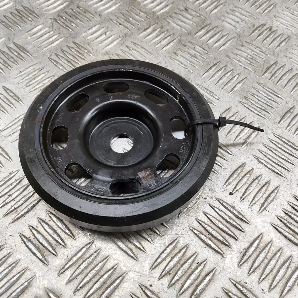SKODA SUPERB MK3 Estate 3V Crankshaft Pulley 04E105243K 1.4Hybrid 116kw 2020