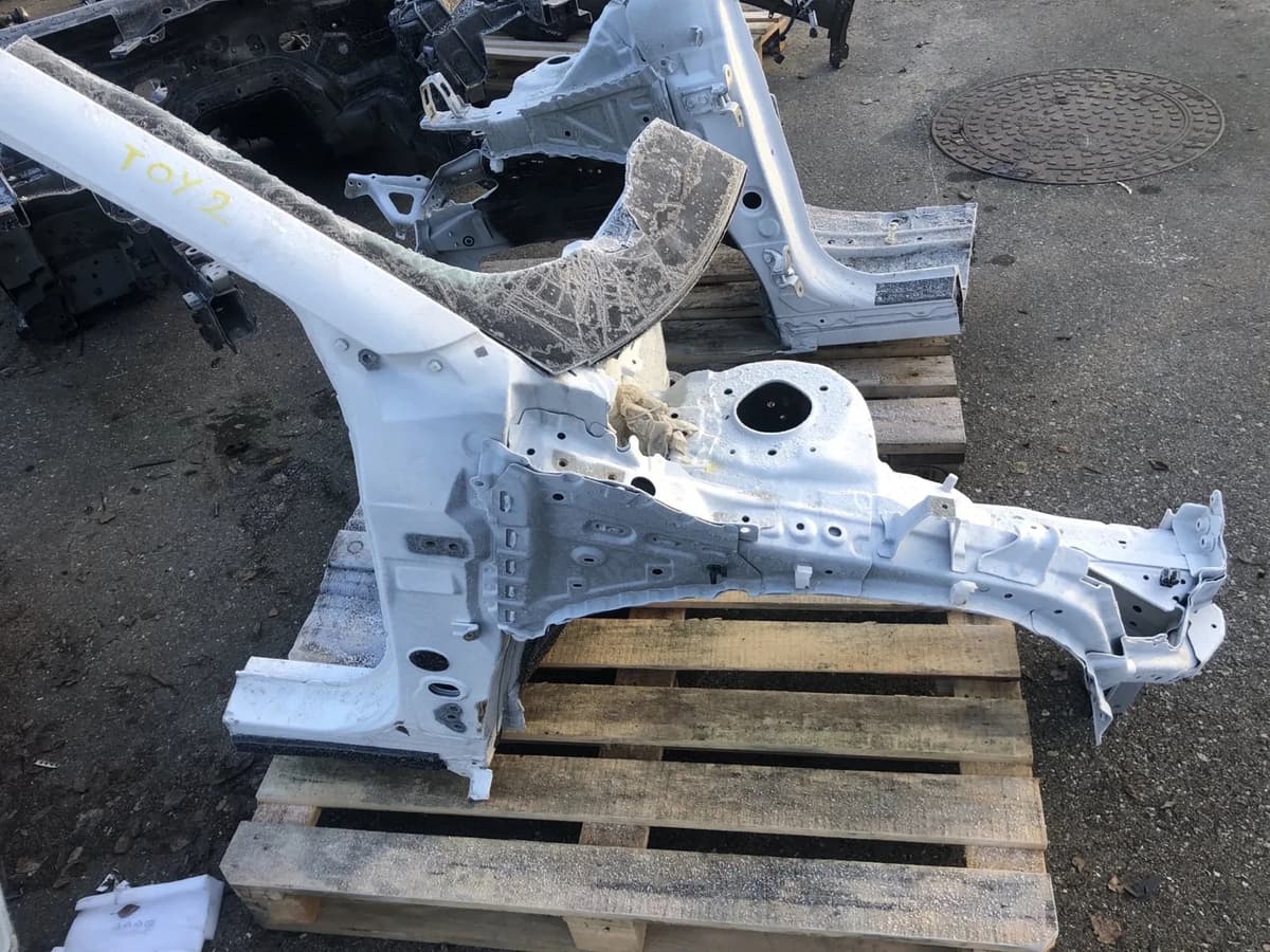 TOYOTA C-HR _X2_, _H2_ 2024 Front Right Quarter Panel