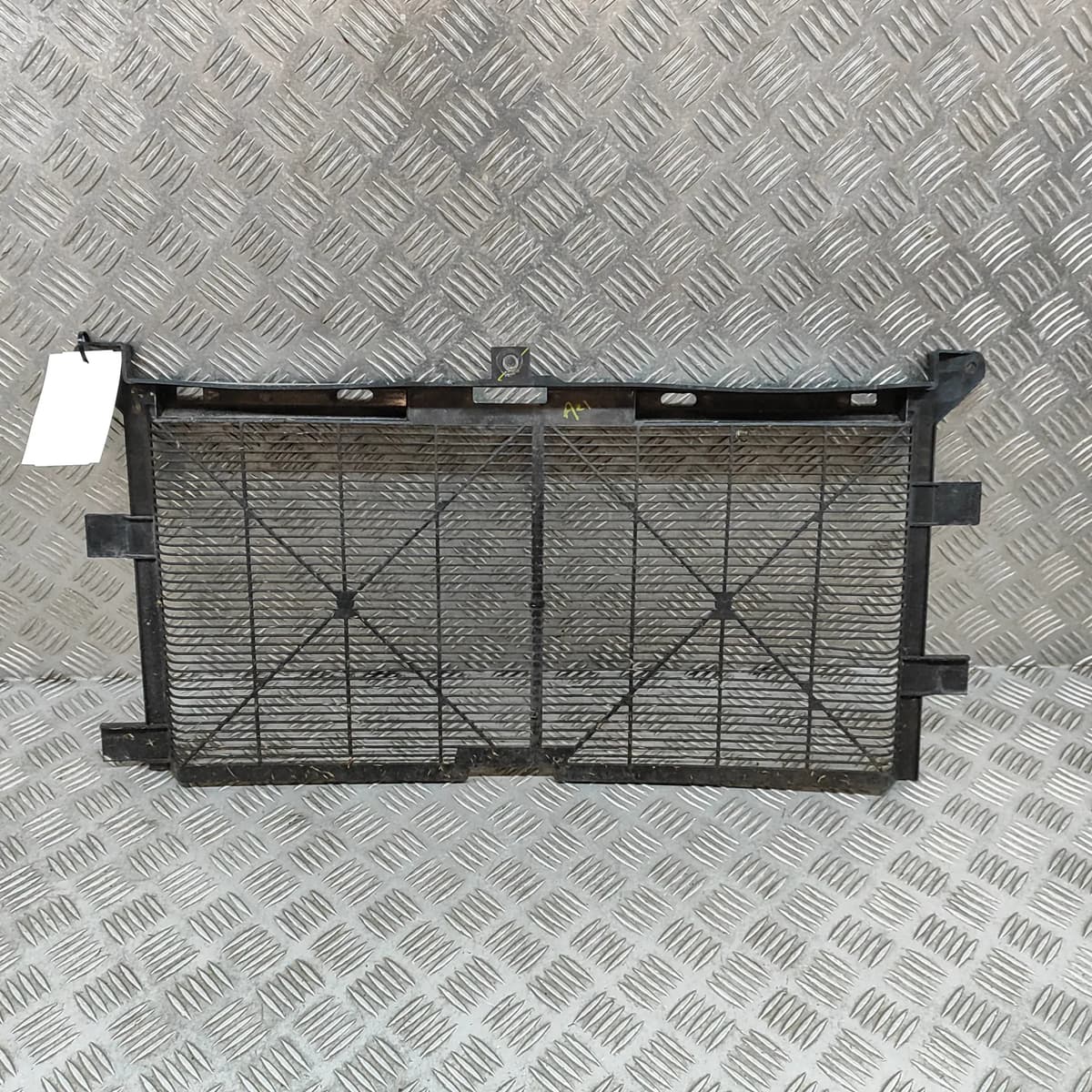 NISSAN LEAF ZE1 Radiator Protector Grille 21496-3NL1B Electric 110kw 2019