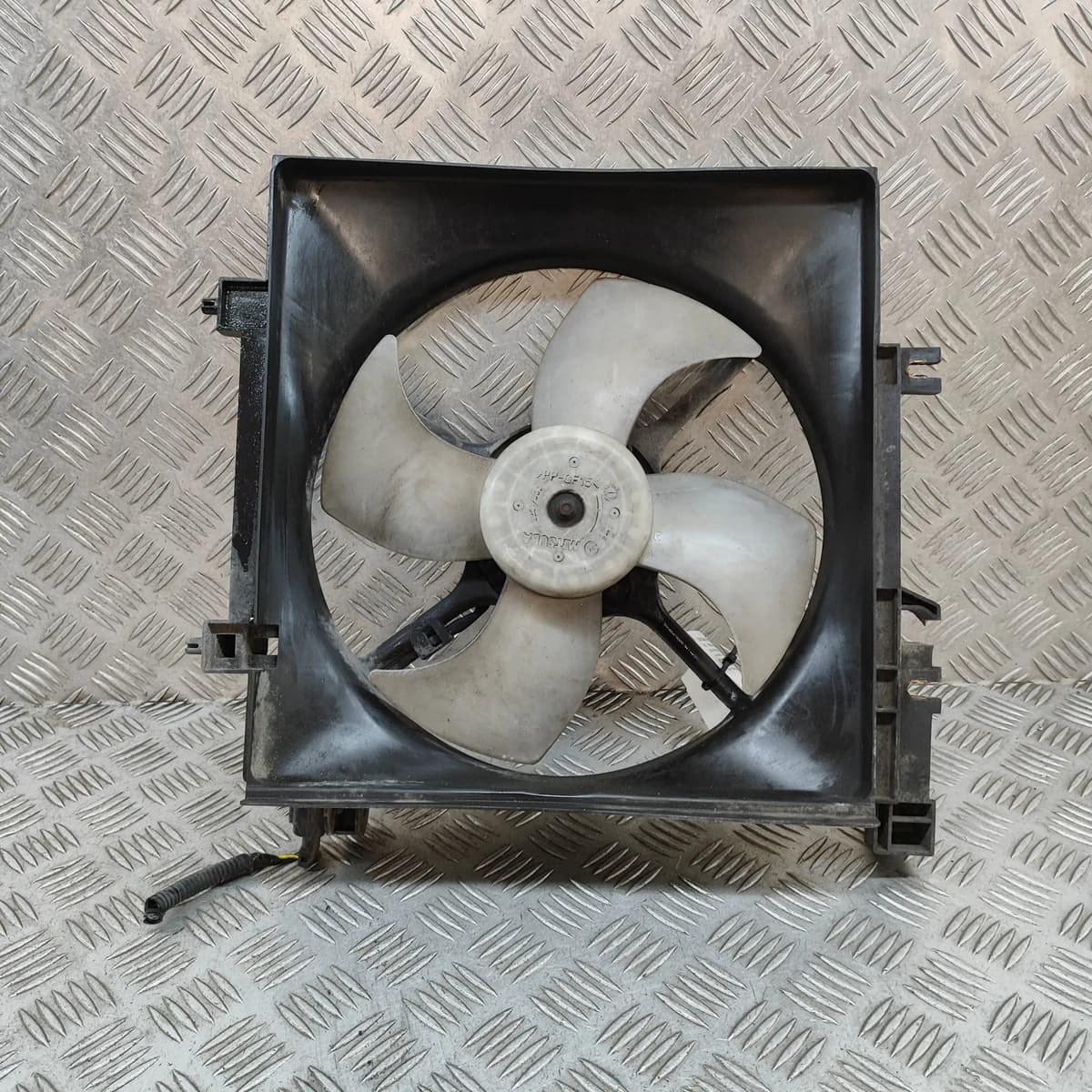 SUBARU OUTBACK BL Engine Cooling Fan Shroud 45122-AG000 2.0i 101kw 2004 28243814