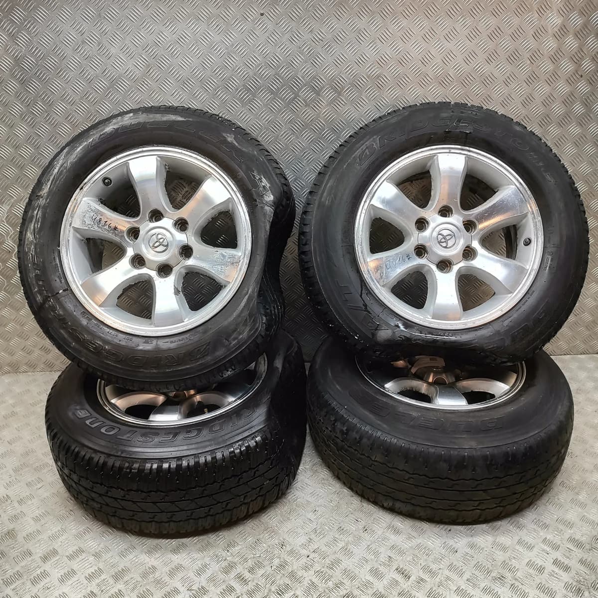 TOYOTA LAND CRUISER J120 Alloy Wheel Set W/ Tires 42611-35300 2005 28350987