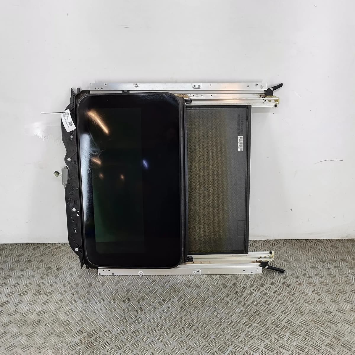 MERCEDES-BENZ CLS C218 Sunroof A21878006299G26 4.7 Petrol 320kw 2012 28462005
