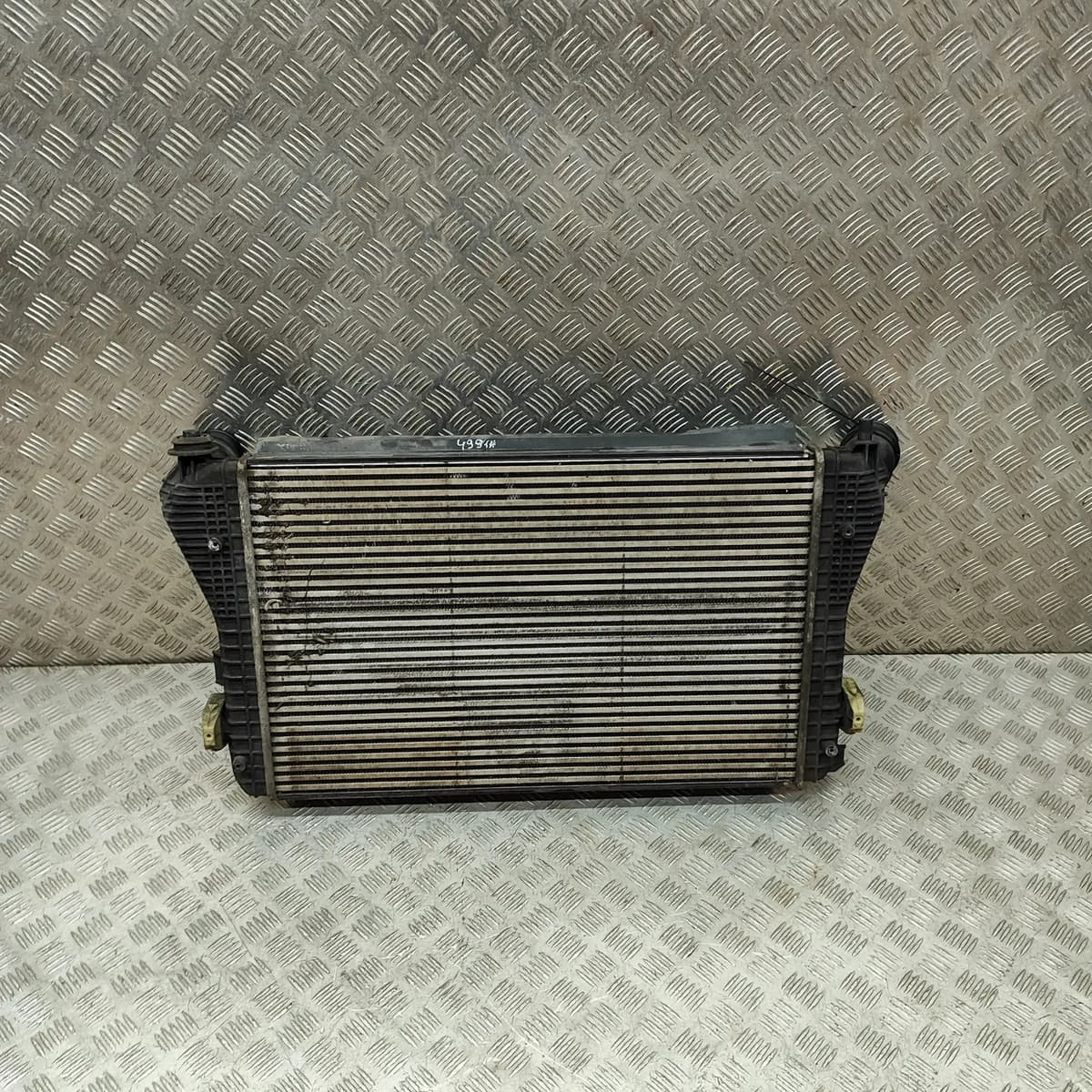 VOLKSWAGEN PASSAT Variant B7 Intercooler Radiator 3C0145805AN 1.6D 77kw 2010