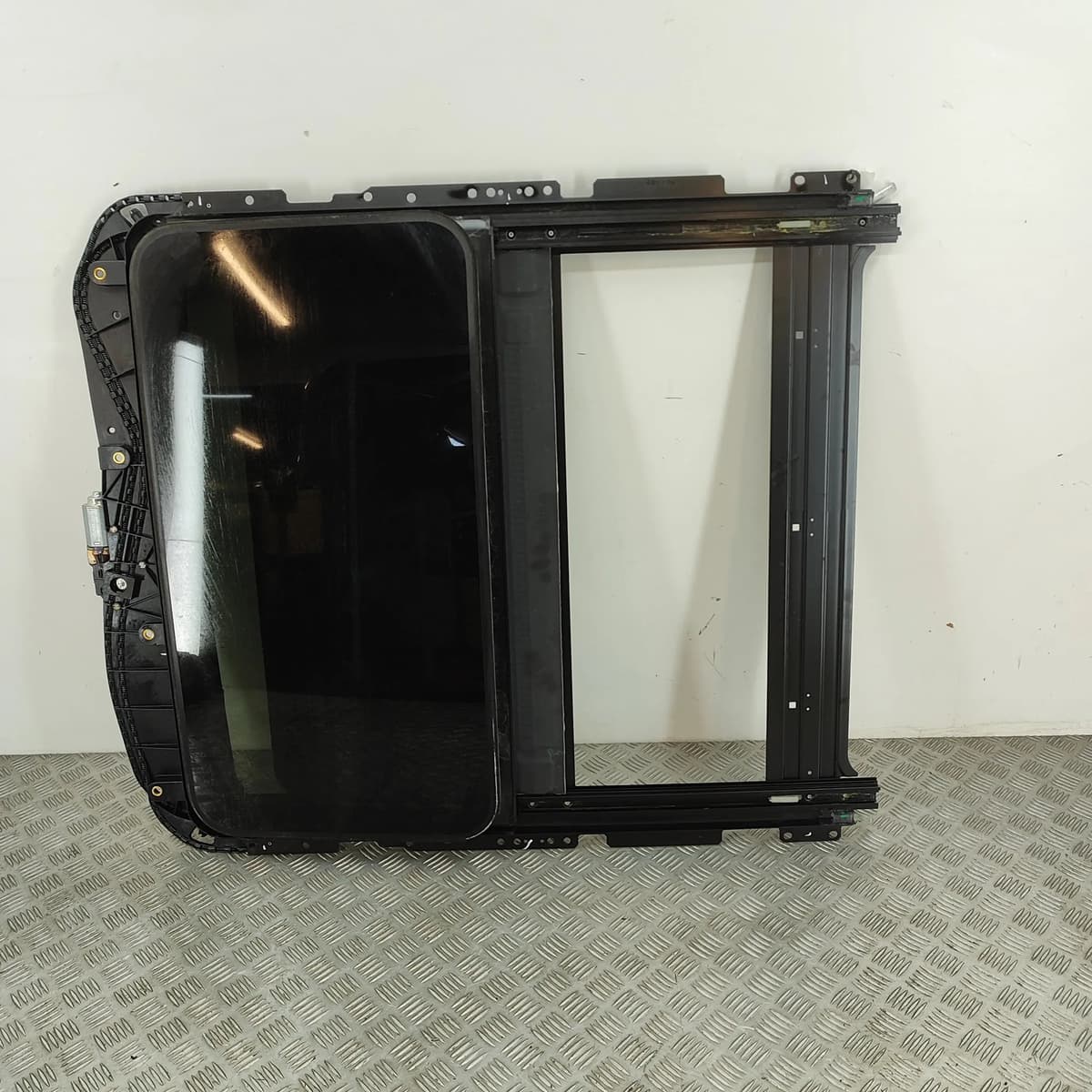MASERATI GHIBLI M157 Panoramic Sunroof 670025851 3.0i 301kw 2015 28589691