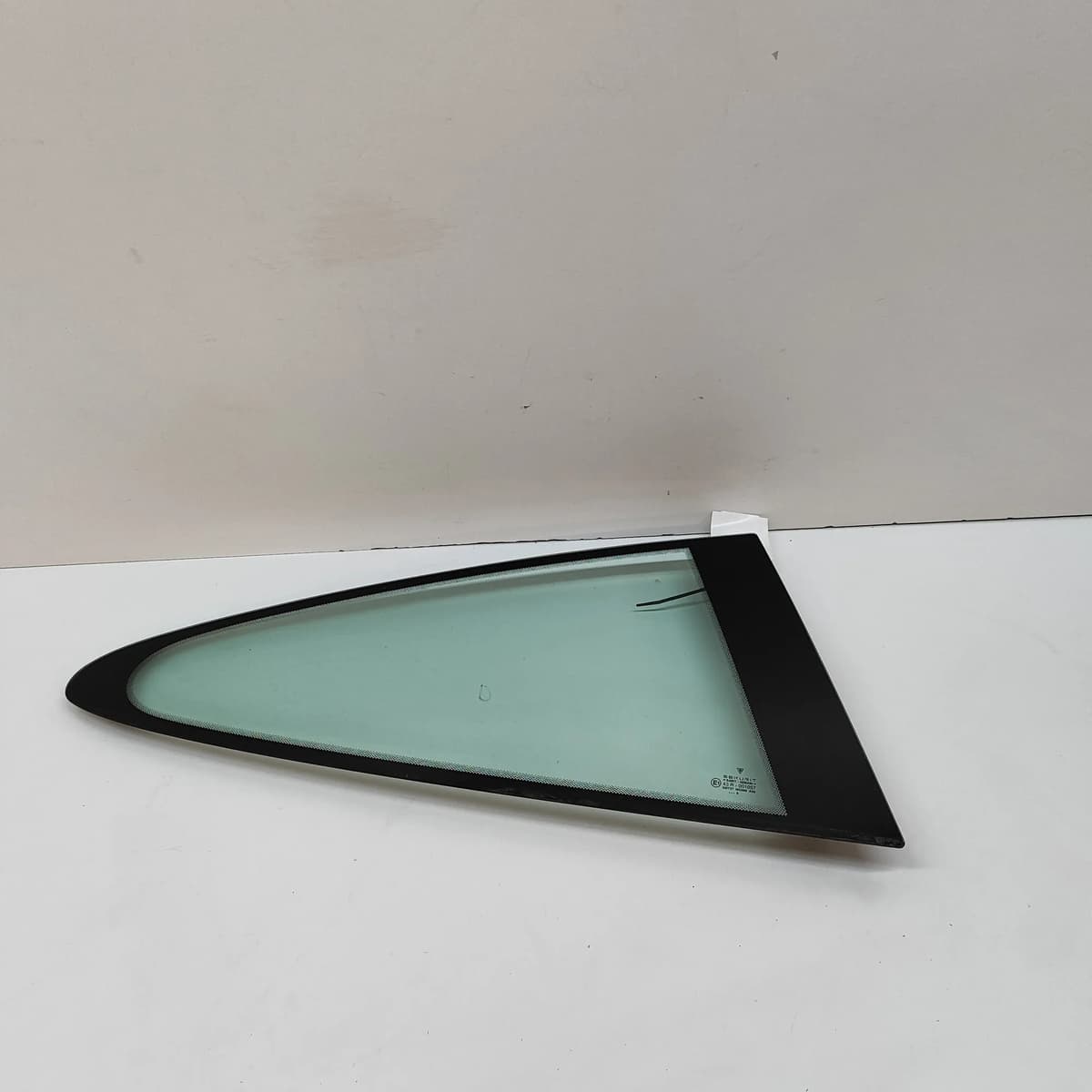 PORSCHE 911 996 Rear Right Quarter Window AS2 99654311203 1999 28886299