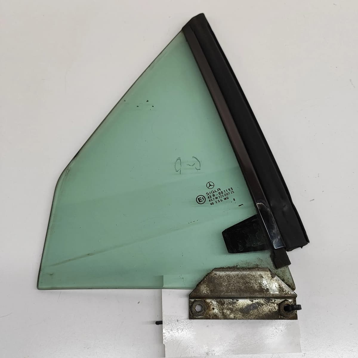 MERCEDES-BENZ SLK R170 Rear Right Quarter Window A1706700410 2.3 Petrol 29066300
