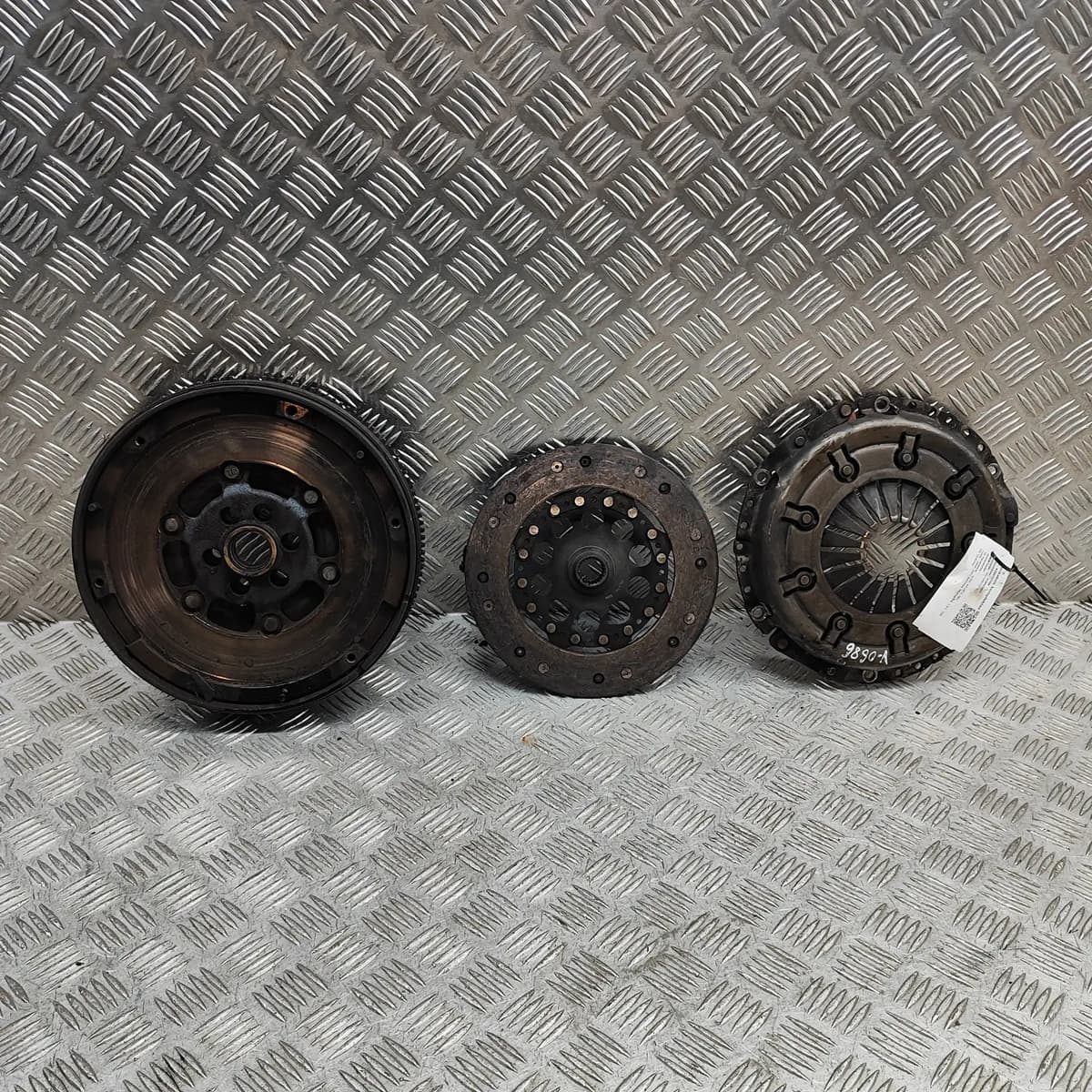 AUDI A4 8E B6 Clutch Kit 06B105266A 1.8 Petrol 120kw 2003 29072708