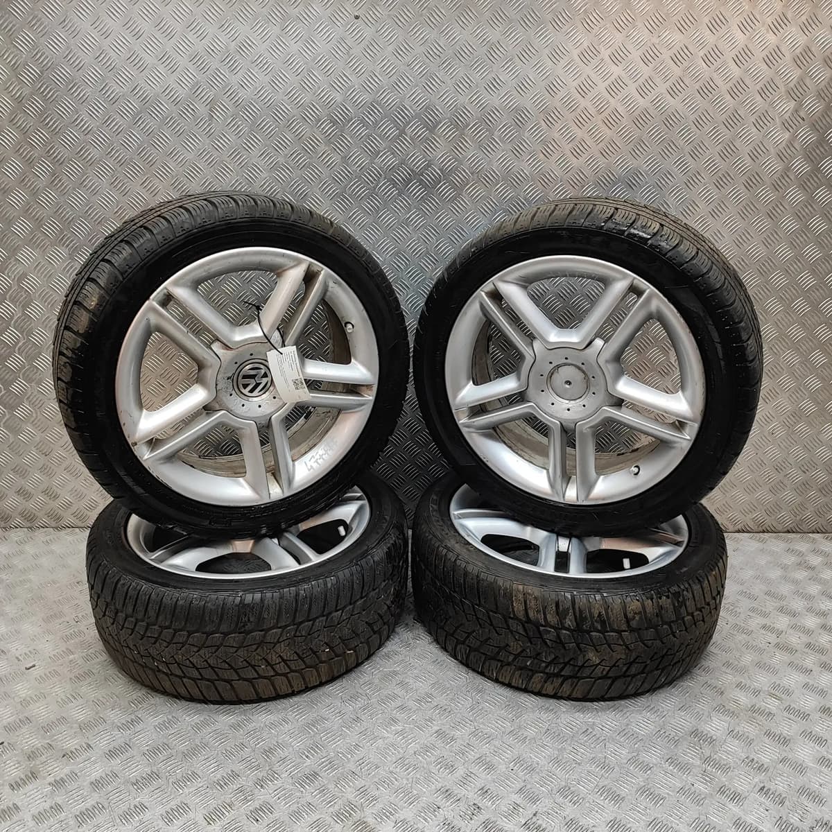 VW BEETLE Cabrio 1Y Alloy Wheel Set R17 1C0601025Q 2.5 Petrol 110kw 2007