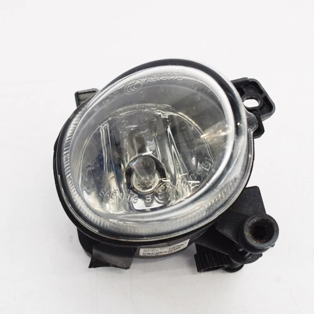 AUDI Q3 8U Front Right Fog Light 8T0941700E 2.0 Diesel 130kw 2014 2969476
