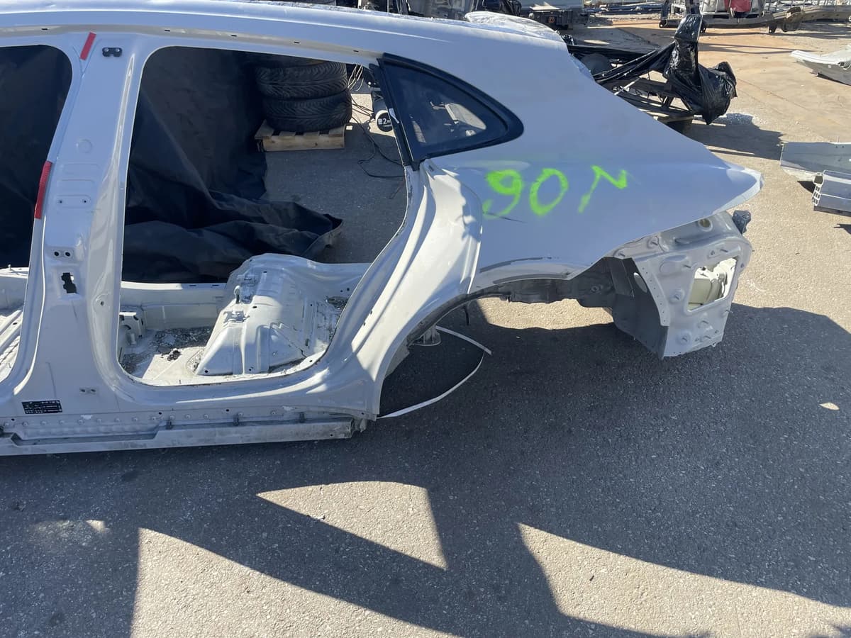 PORSCHE Taycan Rear Left Quarter Panel 1.0 Electricity 460kw 2021 29752803