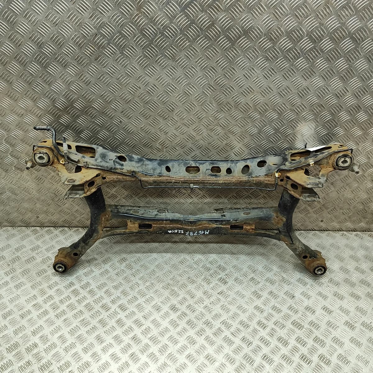 VW PASSAT Variant B8 3G Rear Subframe 3Q0505235T 1.4 Hybrid 30306874